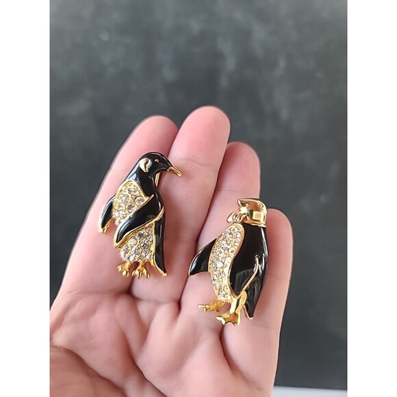 Penguin Couple Rhinestone & Enamel Gold Tone Brooch Vintage Costume Jewelry READ - Picture 2 of 11